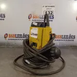 LOTE 132 - 01 TUPIA MARCA DEWALT. (NO ESTADO) ATENÇÃO! FAZER A VISITAÇÃO ANTES DE ARREMATAR, NÃO SABEMOS SE FUNCIONA. LEILÃO NÃO TEM GARANTIA E NEM DEVOLUÇÃO, SUJEITO A POSSÍVEIS AVARIAS VISÍVEIS/OCULTAS E/OU AUSÊNCIA DE COMPONENTES.