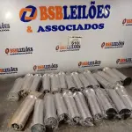LOTE 610 - 01 LOTE COM VÁRIOS PÉS PARA GUARDA-ROUPAS. (NO ESTADO) ATENÇÃO! FAZER A VISITAÇÃO ANTES DE ARREMATAR, NÃO SABEMOS SE FUNCIONA. LEILÃO NÃO TEM GARANTIA E NEM DEVOLUÇÃO, SUJEITO A POSSÍVEIS AVARIAS VISÍVEIS/OCULTAS E/OU AUSÊNCIA DE COMPONENTES.