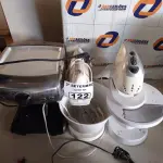 LOTE 122 - 01 CAFETEIRA E 02 BATEDEIRAS MARCAS E MODELOS DIVERSOS COM AVARIAS. (NO ESTADO) ATENÇÃO! FAZER A VISITAÇÃO ANTES DE ARREMATAR, NÃO SABEMOS SE FUNCIONA. LEILÃO NÃO TEM GARANTIA E NEM DEVOLUÇÃO, SUJEITO A POSSÍVEIS AVARIAS VISÍVEIS/OCULTAS E/OU AUSÊNCIA DE COMPONENTES.
