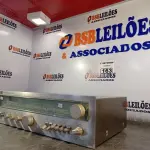 LOTE 163 - 01 STÉREO RECEIVER CCE SR-2000. (NO ESTADO) ATENÇÃO! FAZER A VISITAÇÃO ANTES DE ARREMATAR, NÃO SABEMOS SE FUNCIONA. LEILÃO NÃO TEM GARANTIA E NEM DEVOLUÇÃO, SUJEITO A POSSÍVEIS AVARIAS VISÍVEIS/OCULTAS E/OU AUSÊNCIA DE COMPONENTES.