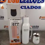 LOTE 077 - 01 GARRAFA TÉRMICA DE 1LITRO E 01 CUIA DE 160ML. (NO ESTADO) ATENÇÃO! FAZER A VISITAÇÃO ANTES DE ARREMATAR, NÃO SABEMOS SE FUNCIONA. LEILÃO NÃO TEM GARANTIA E NEM DEVOLUÇÃO, SUJEITO A POSSÍVEIS AVARIAS VISÍVEIS/OCULTAS E/OU AUSÊNCIA DE COMPONENTES.