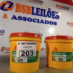 LOTE 203 - 02 BALDES DE SIKACRYL-203, SELANTE ACRÍLICO FLEXÍVEL 5KG. (NO ESTADO) ATENÇÃO! FAZER A VISITAÇÃO ANTES DE ARREMATAR, NÃO SABEMOS SE FUNCIONA. LEILÃO NÃO TEM GARANTIA E NEM DEVOLUÇÃO, SUJEITO A POSSÍVEIS AVARIAS VISÍVEIS/OCULTAS E/OU AUSÊNCIA DE COMPONENTES.