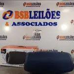 LOTE 028 - 01 CAIXA DE SOM BLUETOOTH. (NO ESTADO) ATENÇÃO! FAZER A VISITAÇÃO ANTES DE ARREMATAR, NÃO SABEMOS SE FUNCIONA. LEILÃO NÃO TEM GARANTIA E NEM DEVOLUÇÃO, SUJEITO A POSSÍVEIS AVARIAS VISÍVEIS/OCULTAS E/OU AUSÊNCIA DE COMPONENTES.
