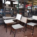 LOTE 630 - 12 CADEIRAS ESCOLAR. (NO ESTADO) ATENÇÃO! FAZER A VISITAÇÃO ANTES DE ARREMATAR, NÃO SABEMOS SE FUNCIONA. LEILÃO NÃO TEM GARANTIA E NEM DEVOLUÇÃO, SUJEITO A POSSÍVEIS AVARIAS VISÍVEIS/OCULTAS E/OU AUSÊNCIA DE COMPONENTES.