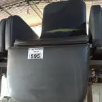 LOTE 595 - 01 POLTRONA PARA DESCANSO. (NO ESTADO) ATENÇÃO! FAZER A VISITAÇÃO ANTES DE ARREMATAR, NÃO SABEMOS SE FUNCIONA. LEILÃO NÃO TEM GARANTIA E NEM DEVOLUÇÃO, SUJEITO A POSSÍVEIS AVARIAS VISÍVEIS/OCULTAS E/OU AUSÊNCIA DE COMPONENTES.