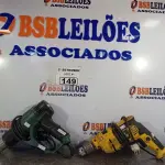 LOTE 149 - 01 SOPRADOR TÉRMICO E 01 PARAFUSADEIRA. (NO ESTADO) ATENÇÃO! FAZER A VISITAÇÃO ANTES DE ARREMATAR, NÃO SABEMOS SE FUNCIONA. LEILÃO NÃO TEM GARANTIA E NEM DEVOLUÇÃO, SUJEITO A POSSÍVEIS AVARIAS VISÍVEIS/OCULTAS E/OU AUSÊNCIA DE COMPONENTES.