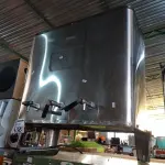 LOTE 156 - 01 CAFETEIRA INDUSTRIAL. (NO ESTADO) ATENÇÃO! FAZER A VISITAÇÃO ANTES DE ARREMATAR, NÃO SABEMOS SE FUNCIONA. LEILÃO NÃO TEM GARANTIA E NEM DEVOLUÇÃO, SUJEITO A POSSÍVEIS AVARIAS VISÍVEIS/OCULTAS E/OU AUSÊNCIA DE COMPONENTES.