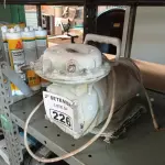 LOTE 226 - 01 COMPRESSOR DE AR DIRETO. (NO ESTADO) ATENÇÃO! FAZER A VISITAÇÃO ANTES DE ARREMATAR, NÃO SABEMOS SE FUNCIONA. LEILÃO NÃO TEM GARANTIA E NEM DEVOLUÇÃO, SUJEITO A POSSÍVEIS AVARIAS VISÍVEIS/OCULTAS E/OU AUSÊNCIA DE COMPONENTES.