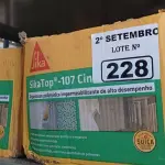 LOTE 228 - 02 CAIXAS DE SIKA TOP-107 CINZA, ARGAMASSA POLIMÉRICA IMPERMEABILIZANTE DE ALTO DESEMPENHO. (NO ESTADO) ATENÇÃO! FAZER A VISITAÇÃO ANTES DE ARREMATAR, NÃO SABEMOS SE FUNCIONA. LEILÃO NÃO TEM GARANTIA E NEM DEVOLUÇÃO, SUJEITO A POSSÍVEIS AVARIAS VISÍVEIS/OCULTAS E/OU AUSÊNCIA DE COMPONENTES.