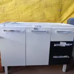 LOTE 621 - 01 BALCÃO DE AÇO PARA COZINHA. (NO ESTADO) ATENÇÃO! FAZER A VISITAÇÃO ANTES DE ARREMATAR, NÃO SABEMOS SE FUNCIONA. LEILÃO NÃO TEM GARANTIA E NEM DEVOLUÇÃO, SUJEITO A POSSÍVEIS AVARIAS VISÍVEIS/OCULTAS E/OU AUSÊNCIA DE COMPONENTES.