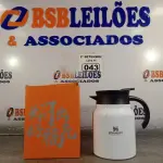LOTE 043 - 01 JARRA TÉRMICA 800ML. (NO ESTADO) ATENÇÃO! FAZER A VISITAÇÃO ANTES DE ARREMATAR, NÃO SABEMOS SE FUNCIONA. LEILÃO NÃO TEM GARANTIA E NEM DEVOLUÇÃO, SUJEITO A POSSÍVEIS AVARIAS VISÍVEIS/OCULTAS E/OU AUSÊNCIA DE COMPONENTES.