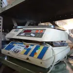 LOTE 148 - 02 BALANÇAS MARCAS E MODELOS DIVERSOS. (NO ESTADO) ATENÇÃO! FAZER A VISITAÇÃO ANTES DE ARREMATAR, NÃO SABEMOS SE FUNCIONA. LEILÃO NÃO TEM GARANTIA E NEM DEVOLUÇÃO, SUJEITO A POSSÍVEIS AVARIAS VISÍVEIS/OCULTAS E/OU AUSÊNCIA DE COMPONENTES.