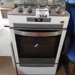 LOTE 304 - 01 FOGÃO A GÁS 04 BOCAS MARCA BRASTEMP. (NO ESTADO) ATENÇÃO! FAZER A VISITAÇÃO ANTES DE ARREMATAR, NÃO SABEMOS SE FUNCIONA. LEILÃO NÃO TEM GARANTIA E NEM DEVOLUÇÃO, SUJEITO A POSSÍVEIS AVARIAS VISÍVEIS/OCULTAS E/OU AUSÊNCIA DE COMPONENTES.