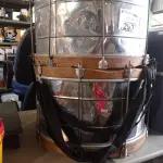 LOTE 293 - 02 INSTRUMENTOS MUSICAIS. (NO ESTADO) ATENÇÃO! FAZER A VISITAÇÃO ANTES DE ARREMATAR, NÃO SABEMOS SE FUNCIONA. LEILÃO NÃO TEM GARANTIA E NEM DEVOLUÇÃO, SUJEITO A POSSÍVEIS AVARIAS VISÍVEIS/OCULTAS E/OU AUSÊNCIA DE COMPONENTES.