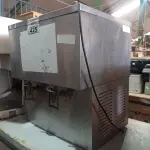 LOTE 425 - 01 REFRESQUEIRA EM INOX INCOMPLETA. (NO ESTADO) ATENÇÃO! FAZER A VISITAÇÃO ANTES DE ARREMATAR, NÃO SABEMOS SE FUNCIONA. LEILÃO NÃO TEM GARANTIA E NEM DEVOLUÇÃO, SUJEITO A POSSÍVEIS AVARIAS VISÍVEIS/OCULTAS E/OU AUSÊNCIA DE COMPONENTES.
