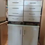 LOTE 357 - 01 ARMÁRIO BAIXO E 02 GAVETEIROS COM 04 GAVETAS. (NO ESTADO) ATENÇÃO! FAZER A VISITAÇÃO ANTES DE ARREMATAR, NÃO SABEMOS SE FUNCIONA. LEILÃO NÃO TEM GARANTIA E NEM DEVOLUÇÃO, SUJEITO A POSSÍVEIS AVARIAS VISÍVEIS/OCULTAS E/OU AUSÊNCIA DE COMPONENTES.