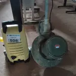 LOTE 508 - 01 ENCERADEIRA INDUSTRIAL E 01 SUCATA DE LAVADORA DE ALTA PRESSÃO. (NO ESTADO) ATENÇÃO! FAZER A VISITAÇÃO ANTES DE ARREMATAR, NÃO SABEMOS SE FUNCIONA. LEILÃO NÃO TEM GARANTIA E NEM DEVOLUÇÃO, SUJEITO A POSSÍVEIS AVARIAS VISÍVEIS/OCULTAS E/OU AUSÊNCIA DE COMPONENTES.