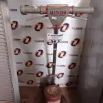 LOTE 563 - 01 ENCERADEIRA INDUSTRIAL. (NO ESTADO) ATENÇÃO! FAZER A VISITAÇÃO ANTES DE ARREMATAR, NÃO SABEMOS SE FUNCIONA. LEILÃO NÃO TEM GARANTIA E NEM DEVOLUÇÃO, SUJEITO A POSSÍVEIS AVARIAS VISÍVEIS/OCULTAS E/OU AUSÊNCIA DE COMPONENTES.