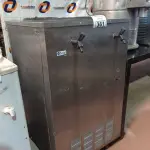 LOTE 361 - 01 REFRESQUEIRA INDUSTRIAL EM AÇO INOX. (NO ESTADO) ATENÇÃO! FAZER A VISITAÇÃO ANTES DE ARREMATAR, NÃO SABEMOS SE FUNCIONA. LEILÃO NÃO TEM GARANTIA E NEM DEVOLUÇÃO, SUJEITO A POSSÍVEIS AVARIAS VISÍVEIS/OCULTAS E/OU AUSÊNCIA DE COMPONENTES.