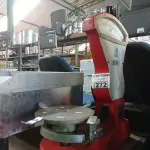 LOTE 272 - 01 BALANÇA ANALÓGICA MARCA WELMY. (NO ESTADO) ATENÇÃO! FAZER A VISITAÇÃO ANTES DE ARREMATAR, NÃO SABEMOS SE FUNCIONA. LEILÃO NÃO TEM GARANTIA E NEM DEVOLUÇÃO, SUJEITO A POSSÍVEIS AVARIAS VISÍVEIS/OCULTAS E/OU AUSÊNCIA DE COMPONENTES.