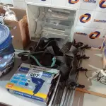 LOTE 407 - 01 LUMINÁRIA DE PÁTIO, 02 CINTOS DE SEGURANÇA, 01 FURADEIRA 110V E VÁRIAS HASTES PARA CERCA ELÉTRICA. (NO ESTADO) ATENÇÃO! FAZER A VISITAÇÃO ANTES DE ARREMATAR, NÃO SABEMOS SE FUNCIONA. LEILÃO NÃO TEM GARANTIA E NEM DEVOLUÇÃO, SUJEITO A POSSÍVEIS AVARIAS VISÍVEIS/OCULTAS E/OU AUSÊNCIA DE COMPONENTES.
