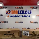 LOTE 488 - 02 CAIXAS COM COLA TUBO ST 175G COM 15 FRASCOS CADA. (NO ESTADO) ATENÇÃO! FAZER A VISITAÇÃO ANTES DE ARREMATAR, NÃO SABEMOS SE FUNCIONA. LEILÃO NÃO TEM GARANTIA E NEM DEVOLUÇÃO, SUJEITO A POSSÍVEIS AVARIAS VISÍVEIS/OCULTAS E/OU AUSÊNCIA DE COMPONENTES.