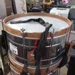 LOTE 347 - 02 INSTRUMENTOS MUSICAIS. (NO ESTADO) ATENÇÃO! FAZER A VISITAÇÃO ANTES DE ARREMATAR, NÃO SABEMOS SE FUNCIONA. LEILÃO NÃO TEM GARANTIA E NEM DEVOLUÇÃO, SUJEITO A POSSÍVEIS AVARIAS VISÍVEIS/OCULTAS E/OU AUSÊNCIA DE COMPONENTES.