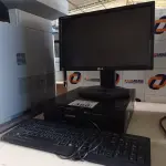 LOTE 386 - 01 CPU, 01 MONITOR E 01 TECLADO. (NO ESTADO) ATENÇÃO! FAZER A VISITAÇÃO ANTES DE ARREMATAR, NÃO SABEMOS SE FUNCIONA. LEILÃO NÃO TEM GARANTIA E NEM DEVOLUÇÃO, SUJEITO A POSSÍVEIS AVARIAS VISÍVEIS/OCULTAS E/OU AUSÊNCIA DE COMPONENTES.