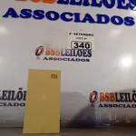 LOTE 340 - 01 CELULAR REDMI. (NO ESTADO) ATENÇÃO! FAZER A VISITAÇÃO ANTES DE ARREMATAR, NÃO SABEMOS SE FUNCIONA. LEILÃO NÃO TEM GARANTIA E NEM DEVOLUÇÃO, SUJEITO A POSSÍVEIS AVARIAS VISÍVEIS/OCULTAS E/OU AUSÊNCIA DE COMPONENTES.