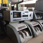 LOTE 298 - 07 CONTADORAS DE CÉDULAS E 01 STÉREO CASSETE DECK MARCA AKAI. (NO ESTADO) ATENÇÃO! FAZER A VISITAÇÃO ANTES DE ARREMATAR, NÃO SABEMOS SE FUNCIONA. LEILÃO NÃO TEM GARANTIA E NEM DEVOLUÇÃO, SUJEITO A POSSÍVEIS AVARIAS VISÍVEIS/OCULTAS E/OU AUSÊNCIA DE COMPONENTES.