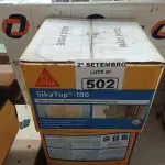 LOTE 502 - 02 CAIXAS DE SIKA TOP-100, REVESTIMENTO IMPERMEABILIZANTE SEMI-FLEXIVEL. (NO ESTADO) ATENÇÃO! FAZER A VISITAÇÃO ANTES DE ARREMATAR, NÃO SABEMOS SE FUNCIONA. LEILÃO NÃO TEM GARANTIA E NEM DEVOLUÇÃO, SUJEITO A POSSÍVEIS AVARIAS VISÍVEIS/OCULTAS E/OU AUSÊNCIA DE COMPONENTES.