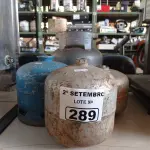 LOTE 289 - 03 BOTIJÕES DE GÁS P2 E 01 P5. (NO ESTADO) ATENÇÃO! FAZER A VISITAÇÃO ANTES DE ARREMATAR, NÃO SABEMOS SE FUNCIONA. LEILÃO NÃO TEM GARANTIA E NEM DEVOLUÇÃO, SUJEITO A POSSÍVEIS AVARIAS VISÍVEIS/OCULTAS E/OU AUSÊNCIA DE COMPONENTES.