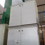 LOTE 352 - 03 ARMÁRIOS BAIXOS COM 02 PORTAS. (NO ESTADO) ATENÇÃO! FAZER A VISITAÇÃO ANTES DE ARREMATAR, NÃO SABEMOS SE FUNCIONA. LEILÃO NÃO TEM GARANTIA E NEM DEVOLUÇÃO, SUJEITO A POSSÍVEIS AVARIAS VISÍVEIS/OCULTAS E/OU AUSÊNCIA DE COMPONENTES.