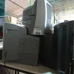 LOTE 484 - 03 TV’S DE TUBO MARCAS E MODELOS DIVERSOS PARA RETIRADA DE PEÇAS. (NO ESTADO) ATENÇÃO! FAZER A VISITAÇÃO ANTES DE ARREMATAR, NÃO SABEMOS SE FUNCIONA. LEILÃO NÃO TEM GARANTIA E NEM DEVOLUÇÃO, SUJEITO A POSSÍVEIS AVARIAS VISÍVEIS/OCULTAS E/OU AUSÊNCIA DE COMPONENTES.