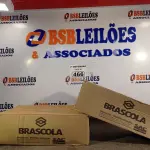 LOTE 466 - 02 CAIXAS COM COLA TUBO ST 175G COM 15 FRASCOS CADA. (NO ESTADO) ATENÇÃO! FAZER A VISITAÇÃO ANTES DE ARREMATAR, NÃO SABEMOS SE FUNCIONA. LEILÃO NÃO TEM GARANTIA E NEM DEVOLUÇÃO, SUJEITO A POSSÍVEIS AVARIAS VISÍVEIS/OCULTAS E/OU AUSÊNCIA DE COMPONENTES.