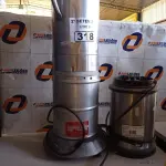 LOTE 318 - 01 BASE E 01 LIQUIDIFICADOR INDUSTRIAL. (NO ESTADO) ATENÇÃO! FAZER A VISITAÇÃO ANTES DE ARREMATAR, NÃO SABEMOS SE FUNCIONA. LEILÃO NÃO TEM GARANTIA E NEM DEVOLUÇÃO, SUJEITO A POSSÍVEIS AVARIAS VISÍVEIS/OCULTAS E/OU AUSÊNCIA DE COMPONENTES.