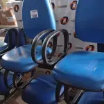 LOTE 528 - 02 LONGARINAS DE 03 LUGARES. (NO ESTADO) ATENÇÃO! FAZER A VISITAÇÃO ANTES DE ARREMATAR, NÃO SABEMOS SE FUNCIONA. LEILÃO NÃO TEM GARANTIA E NEM DEVOLUÇÃO, SUJEITO A POSSÍVEIS AVARIAS VISÍVEIS/OCULTAS E/OU AUSÊNCIA DE COMPONENTES.