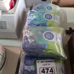LOTE 474 - 05 PACOTES COM LUVAS DE LÁTEX TAMANHO “P”. (NO ESTADO) ATENÇÃO! FAZER A VISITAÇÃO ANTES DE ARREMATAR, NÃO SABEMOS SE FUNCIONA. LEILÃO NÃO TEM GARANTIA E NEM DEVOLUÇÃO, SUJEITO A POSSÍVEIS AVARIAS VISÍVEIS/OCULTAS E/OU AUSÊNCIA DE COMPONENTES.