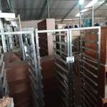 LOTE 543 - 03 CARRINHOS PARA TRANSPORTE DE BANDEJAS EM AÇO INOX. (NO ESTADO) ATENÇÃO! FAZER A VISITAÇÃO ANTES DE ARREMATAR, NÃO SABEMOS SE FUNCIONA. LEILÃO NÃO TEM GARANTIA E NEM DEVOLUÇÃO, SUJEITO A POSSÍVEIS AVARIAS VISÍVEIS/OCULTAS E/OU AUSÊNCIA DE COMPONENTES.