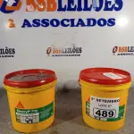 LOTE 489 - 02 BALDES DE SIKACRYL-203, SELANTE ACRÍLICO FLEXÍVEL 5KG. (NO ESTADO) ATENÇÃO! FAZER A VISITAÇÃO ANTES DE ARREMATAR, NÃO SABEMOS SE FUNCIONA. LEILÃO NÃO TEM GARANTIA E NEM DEVOLUÇÃO, SUJEITO A POSSÍVEIS AVARIAS VISÍVEIS/OCULTAS E/OU AUSÊNCIA DE COMPONENTES.