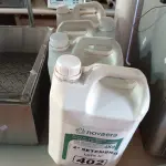 LOTE 402 - 16 QUILOS DE ÁLCOOL EM GEL HIGIENIZADOR DE MÃOS. (NO ESTADO) ATENÇÃO! FAZER A VISITAÇÃO ANTES DE ARREMATAR, NÃO SABEMOS SE FUNCIONA. LEILÃO NÃO TEM GARANTIA E NEM DEVOLUÇÃO, SUJEITO A POSSÍVEIS AVARIAS VISÍVEIS/OCULTAS E/OU AUSÊNCIA DE COMPONENTES.