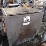 LOTE 363 - 01 REFRESQUEIRA MARCA IBBL EM INOX. (NO ESTADO) ATENÇÃO! FAZER A VISITAÇÃO ANTES DE ARREMATAR, NÃO SABEMOS SE FUNCIONA. LEILÃO NÃO TEM GARANTIA E NEM DEVOLUÇÃO, SUJEITO A POSSÍVEIS AVARIAS VISÍVEIS/OCULTAS E/OU AUSÊNCIA DE COMPONENTES.