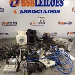 LOTE 512 - 01 LOTE COM ELETRÔNICOS DIVERSOS. (NO ESTADO) ATENÇÃO! FAZER A VISITAÇÃO ANTES DE ARREMATAR, NÃO SABEMOS SE FUNCIONA. LEILÃO NÃO TEM GARANTIA E NEM DEVOLUÇÃO, SUJEITO A POSSÍVEIS AVARIAS VISÍVEIS/OCULTAS E/OU AUSÊNCIA DE COMPONENTES.
