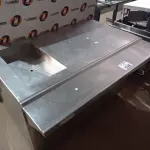 LOTE 534 - 01 BALCÃO EM INOX COM 01 CUBA. (NO ESTADO) ATENÇÃO! FAZER A VISITAÇÃO ANTES DE ARREMATAR, NÃO SABEMOS SE FUNCIONA. LEILÃO NÃO TEM GARANTIA E NEM DEVOLUÇÃO, SUJEITO A POSSÍVEIS AVARIAS VISÍVEIS/OCULTAS E/OU AUSÊNCIA DE COMPONENTES.