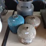 LOTE 289 - 03 BOTIJÕES DE GÁS P2 E 01 P5. (NO ESTADO) ATENÇÃO! FAZER A VISITAÇÃO ANTES DE ARREMATAR, NÃO SABEMOS SE FUNCIONA. LEILÃO NÃO TEM GARANTIA E NEM DEVOLUÇÃO, SUJEITO A POSSÍVEIS AVARIAS VISÍVEIS/OCULTAS E/OU AUSÊNCIA DE COMPONENTES.