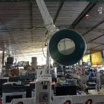 LOTE 477 - 01 LUMINÁRIA COM PEDESTAL E RODINHAS. (NO ESTADO) ATENÇÃO! FAZER A VISITAÇÃO ANTES DE ARREMATAR, NÃO SABEMOS SE FUNCIONA. LEILÃO NÃO TEM GARANTIA E NEM DEVOLUÇÃO, SUJEITO A POSSÍVEIS AVARIAS VISÍVEIS/OCULTAS E/OU AUSÊNCIA DE COMPONENTES.