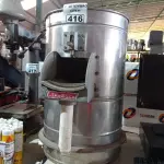 LOTE 416 - 01 DESCASCADOR DE BATATAS INDUSTRIAL. (NO ESTADO) ATENÇÃO! FAZER A VISITAÇÃO ANTES DE ARREMATAR, NÃO SABEMOS SE FUNCIONA. LEILÃO NÃO TEM GARANTIA E NEM DEVOLUÇÃO, SUJEITO A POSSÍVEIS AVARIAS VISÍVEIS/OCULTAS E/OU AUSÊNCIA DE COMPONENTES.