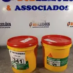 LOTE 341 - 02 BALDES DE SIKACRYL-203, SELANTE ACRÍLICO FLEXÍVEL 5KG. (NO ESTADO) ATENÇÃO! FAZER A VISITAÇÃO ANTES DE ARREMATAR, NÃO SABEMOS SE FUNCIONA. LEILÃO NÃO TEM GARANTIA E NEM DEVOLUÇÃO, SUJEITO A POSSÍVEIS AVARIAS VISÍVEIS/OCULTAS E/OU AUSÊNCIA DE COMPONENTES.