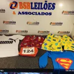 LOTE 124 - 10 – PEÇAS DE ROUPAS INFANTIL DIVERSAS (NO ESTADO, NÃO SABEMOS SE FUNCIONA. LEILÃO NÃO TEM GARANTIA E NEM DEVOLUÇÃO, SUJEITO A POSSÍVEIS AVARIAS VISÍVEIS/OCULTAS E/OU AUSÊNCIA DE COMPONENTES)