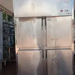 LOTE 642 - 01 GELADEIRA INDUSTRIAL EM INOX. (NO ESTADO) ATENÇÃO! FAZER A VISITAÇÃO ANTES DE ARREMATAR, NÃO SABEMOS SE FUNCIONA. LEILÃO NÃO TEM GARANTIA E NEM DEVOLUÇÃO, SUJEITO A POSSÍVEIS AVARIAS VISÍVEIS/OCULTAS E/OU AUSÊNCIA DE COMPONENTES.